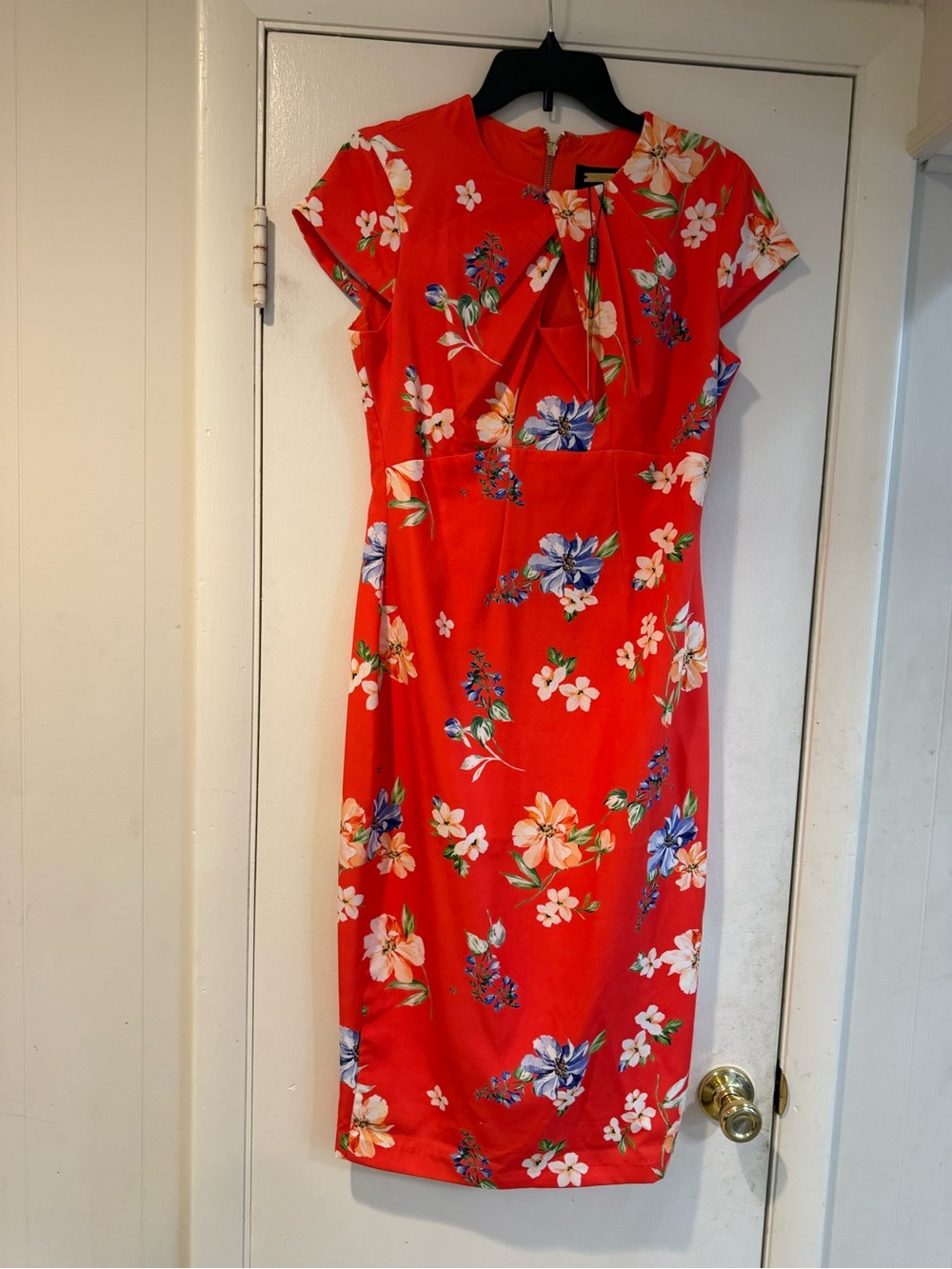 Alexia Admor Red Floral Midi Dress with Twist Front new with tags